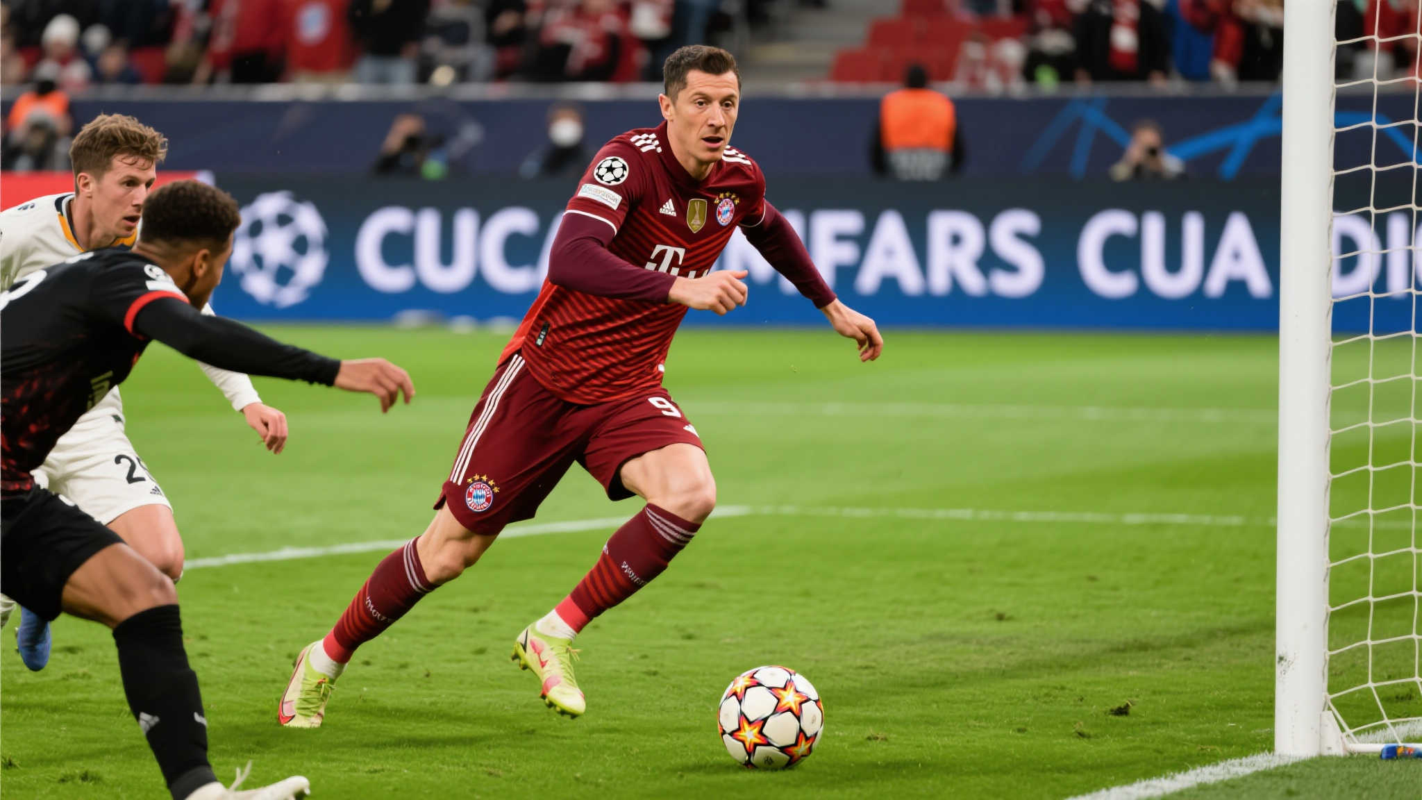 赫内斯:拜仁世俱杯表现令我十分满意 案例分析:决赛中的战术亮点
以世俱杯决赛为例,拜